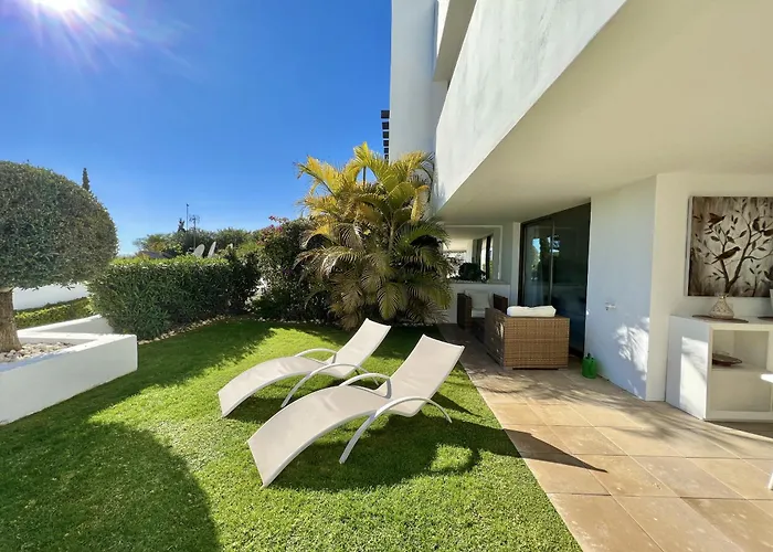 28 - A Flamingos, Benahavis Apartment *