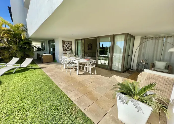 28 - A Flamingos, Benahavis *