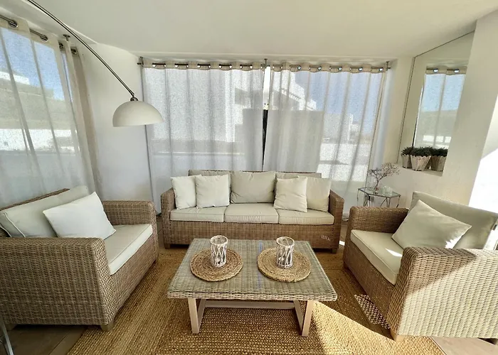 28 - A Flamingos, Benahavis Apartment Estepona