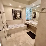 28 - A Flamingos, Benahavis Apartment